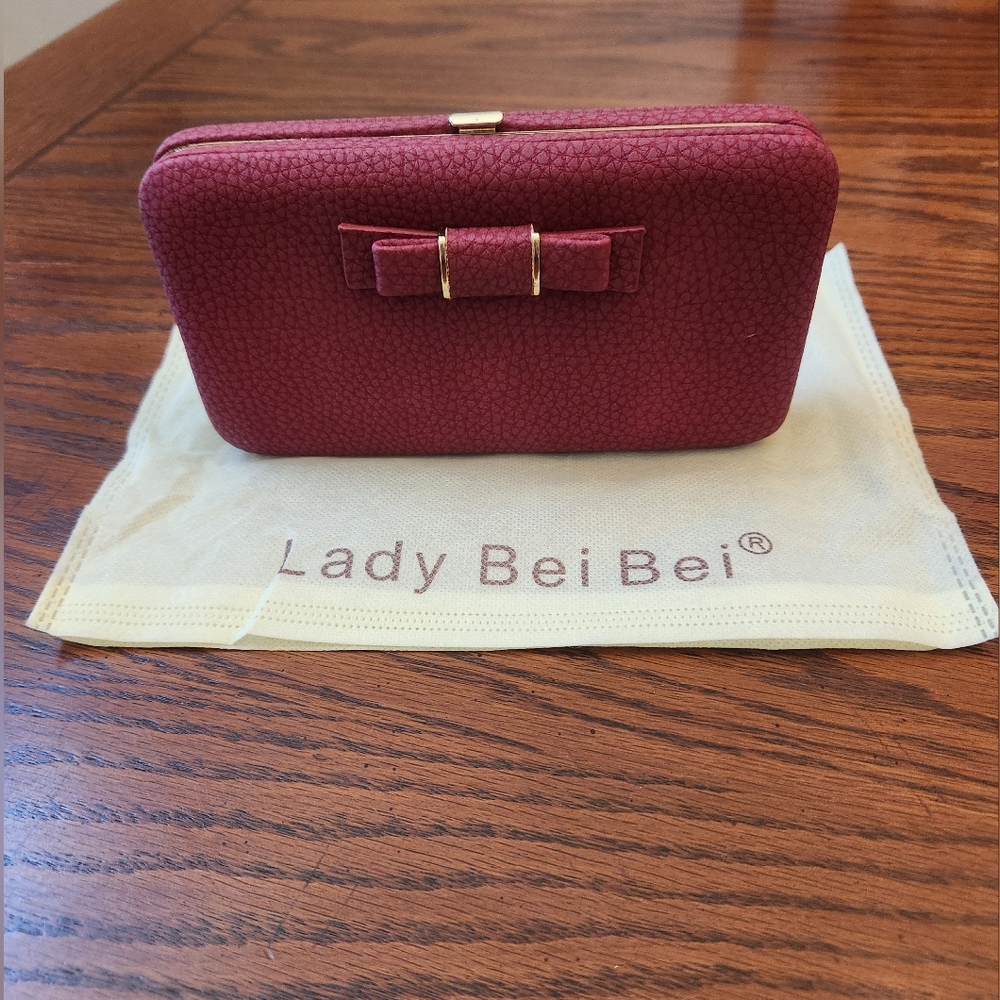 Lady Bei Bei Wristlet
